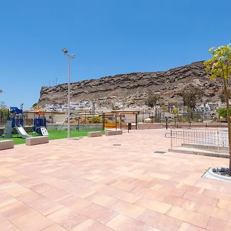 Amarre Pool Puerto De Mogan