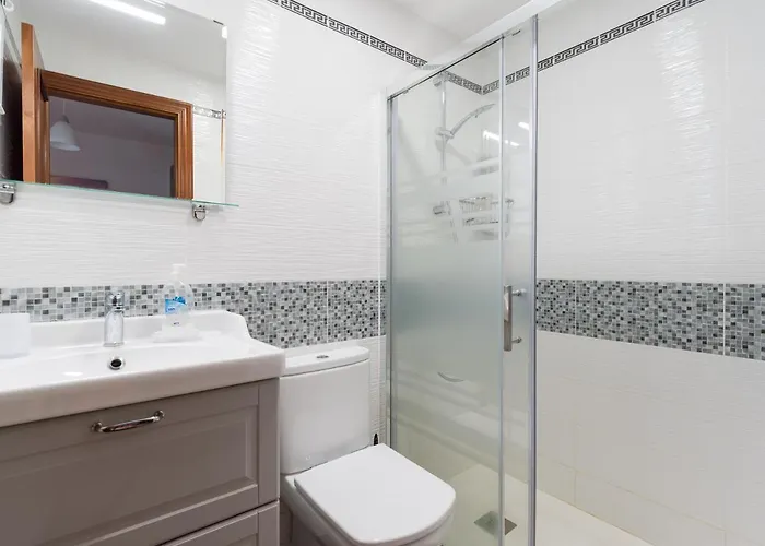 Amarre Pool * פוארטו דה מוגן